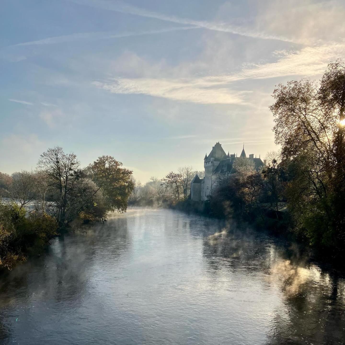 Chateau De La Tour En Brenne Rivarennes (Indre)