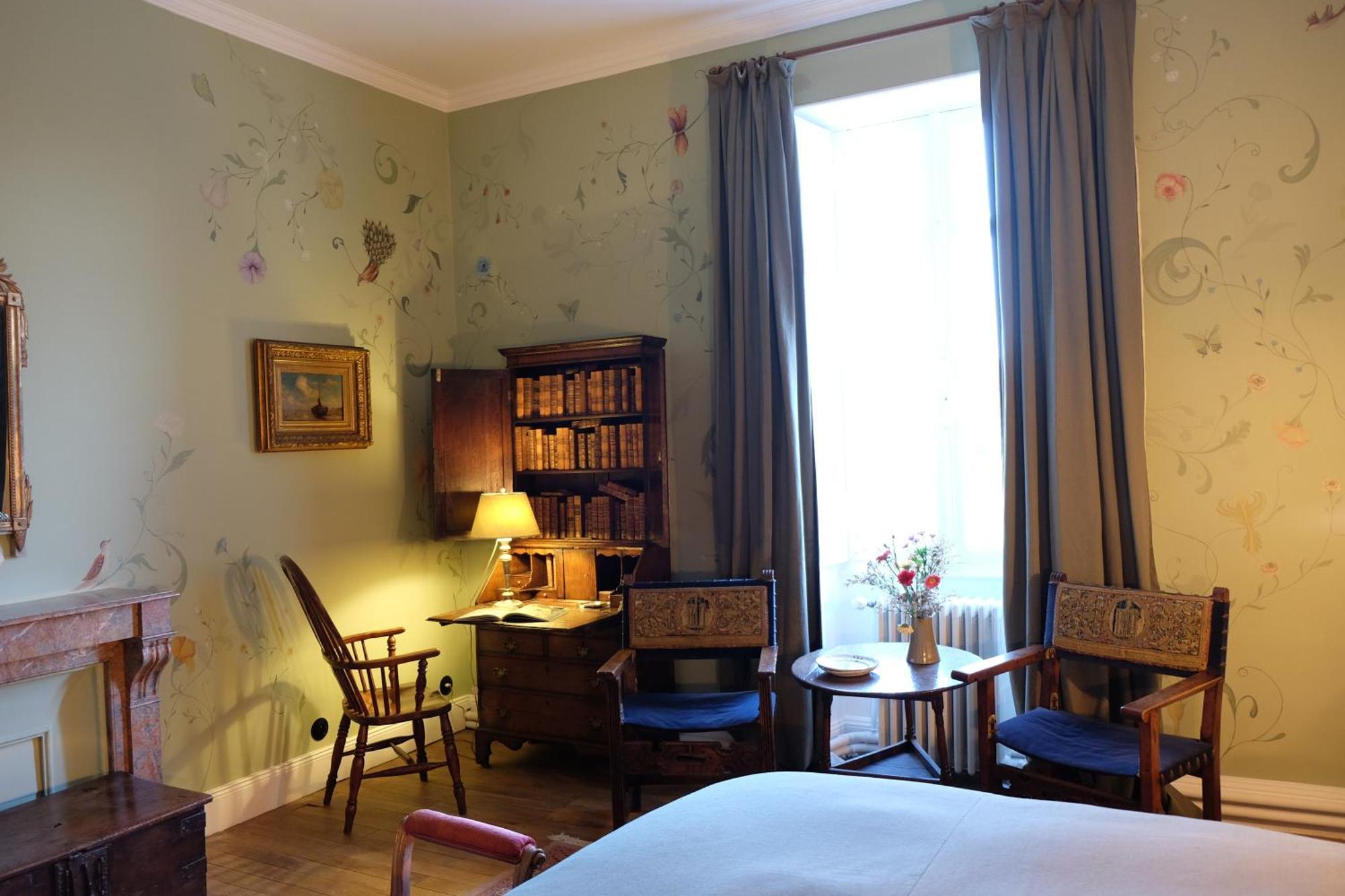 Chateau De La Tour En Brenne Bed & Breakfast