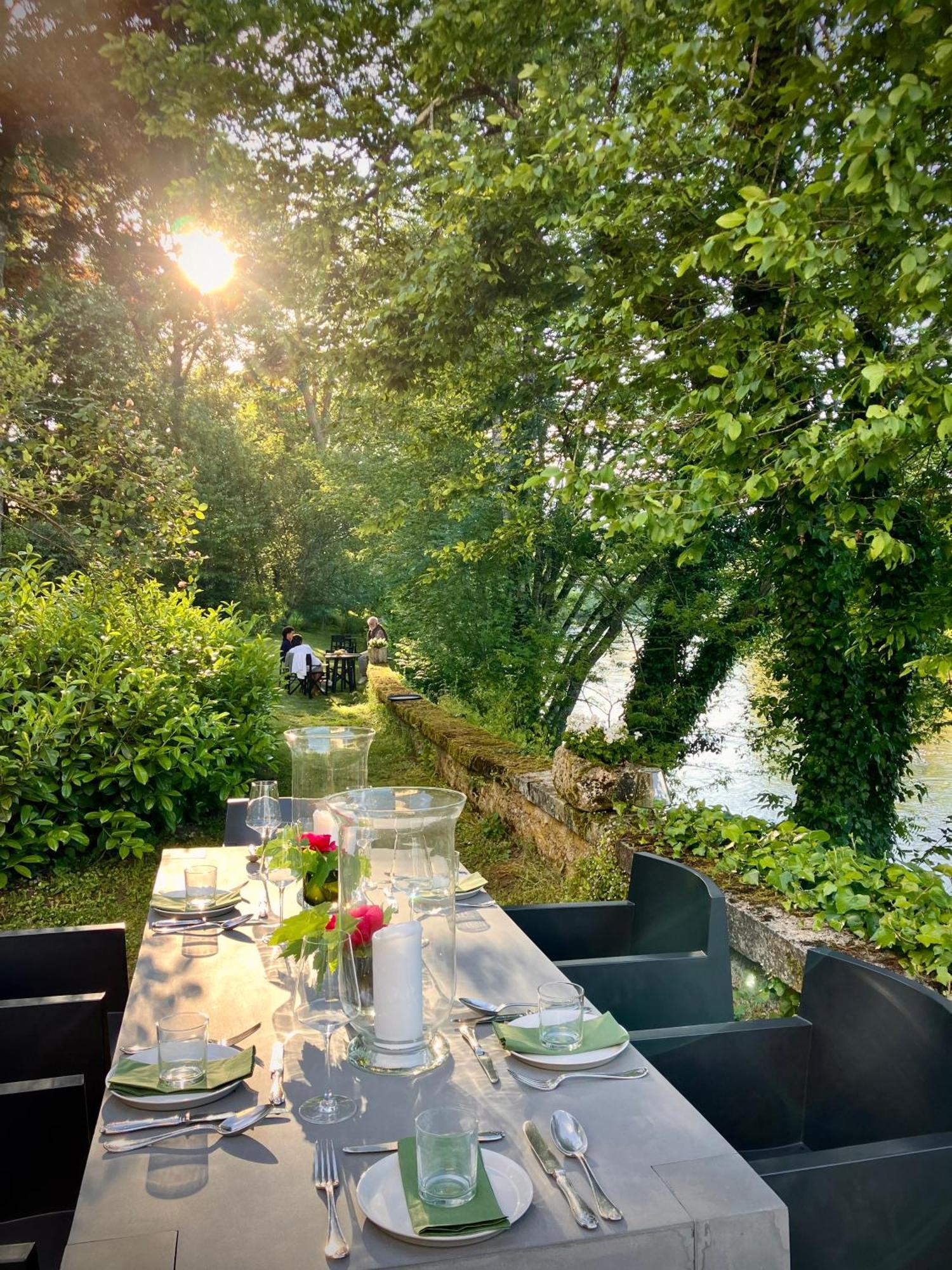 Chateau De La Tour En Brenne Bed & Breakfast